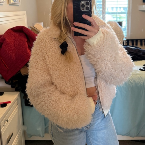 &MERCI | Cream Shaggy Faux fur Zip Up Jacket - Picture 1 of 10